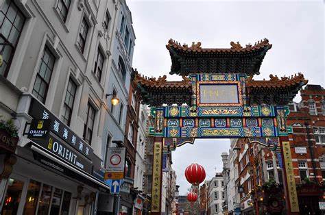 CHINATOWN – A SPECIALIST GUIDED WALKING TOUR AND LUNCH – with Lits