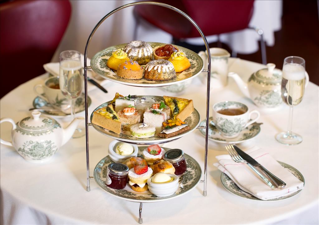 A GUIDED TOUR ON 'THE HISTORY OF TEA' WITH OPTIONAL VICTORIAN AFTERNOON TEA AT THE V&A