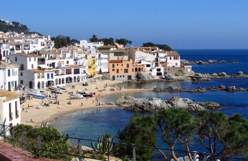  Discover the secrets of the Costa Brava - with Lits