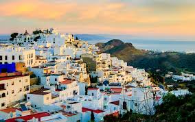 SPANISH WINTER COMMUNITY GET-AWAY