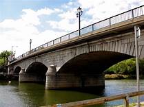 Staines Rail Station to Shepperton Rail Station following the Thames Path.