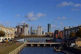Canada Water, Surrey Docks, Greenland Pier and London Farm. 4 miles stroll with Founder Member Dee