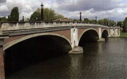 Kingston Circular via Hampton Court