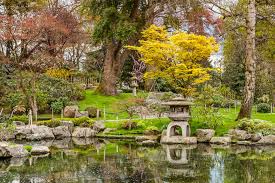 HOLLAND PARK Walking Tour