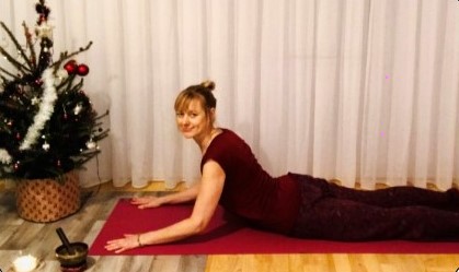 Gentle yoga flow plus yoga nidra with Loreta