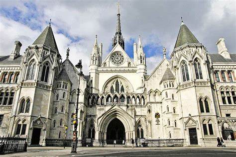 The Labyrinth of the Law Courts walking tour with Blue Badge guide Laurence