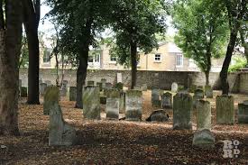 NEW! Street art, silks & slums & other surprises with Blue Badge guide Laurence