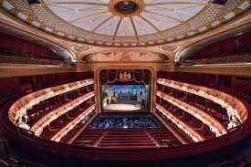 A PRIVATE GUIDED TOUR OF THE ROYAL OPERA HOUSE - with Lits (& Linda)