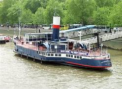 Fun social Evening on a boat...chat and laugh with Dee, Lits, Carmina and Alan