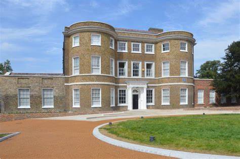Visit to the William Morris Gallery at Walthamstow, including Wetlands Walk.