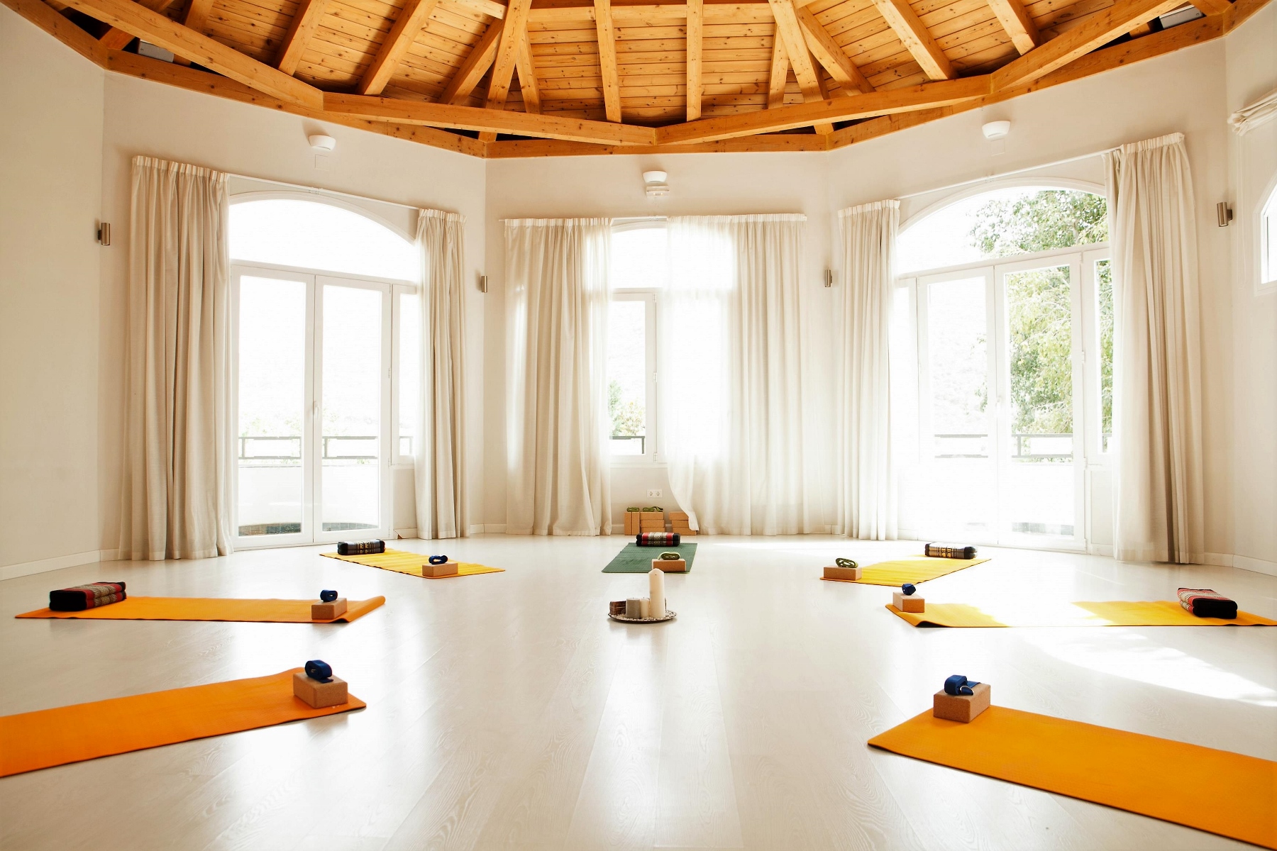 Yoga holiday with Steve in Spain - warmth, good food, relaxation - small group