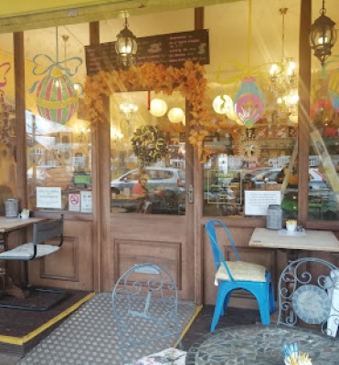  Crayford Rail Station to Falconwood station. A delight of Woodland & Rivers.